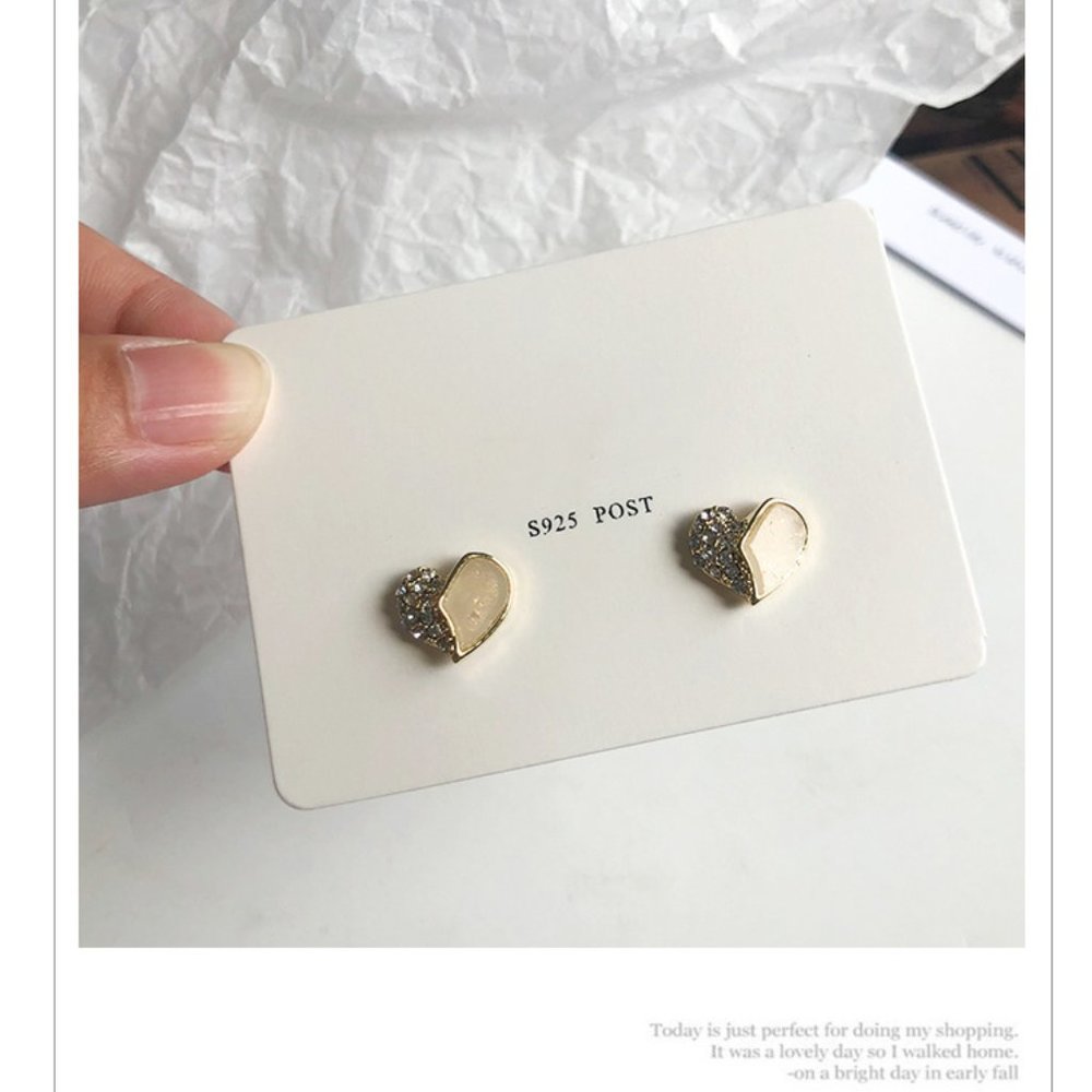 💙Unique Rhinestone Shell Hearts Stud Earrings - Picture 6 of 11